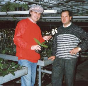 1992 Luca Sardella con Cosimko Pagano nelle serre di produzione